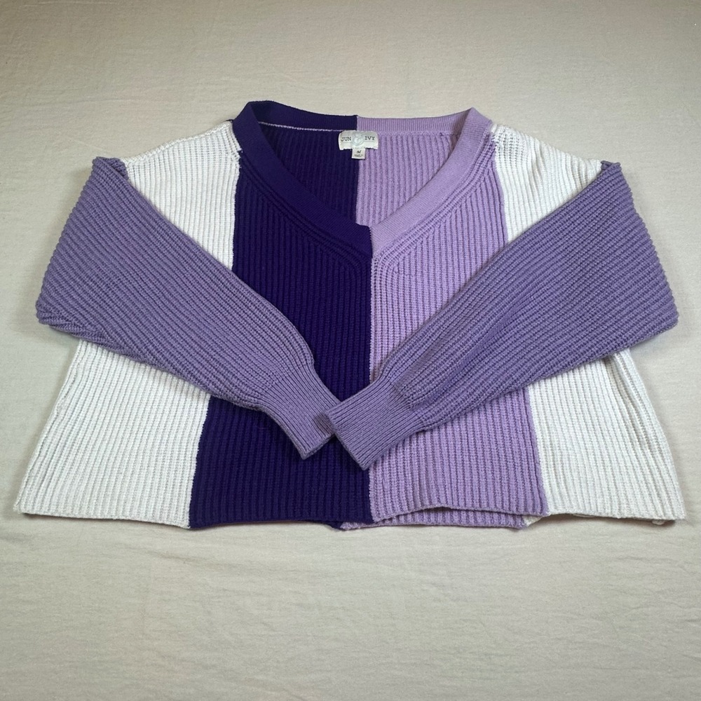 JUN & IVY Color Block V Neck Sweater Pullover Purple White Lavender Size M NWOT